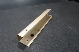 Cirrus SR20 Marker Beacon Antenna Mounting Bracket 12386-001